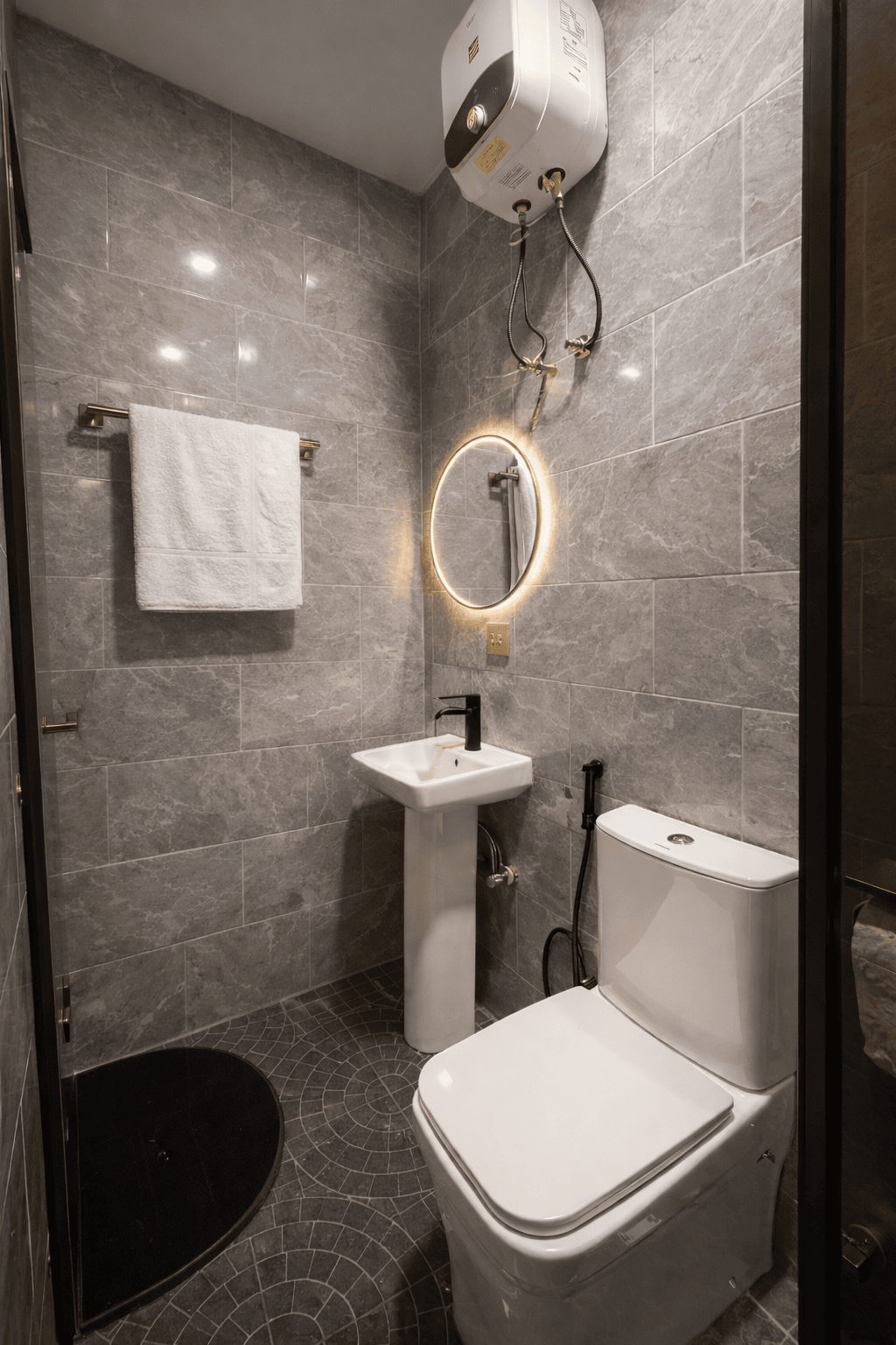 Ojel Homes clean modern bathroom
